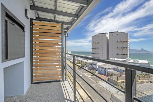 West Beach Apartment | Manhattan One Bed 6