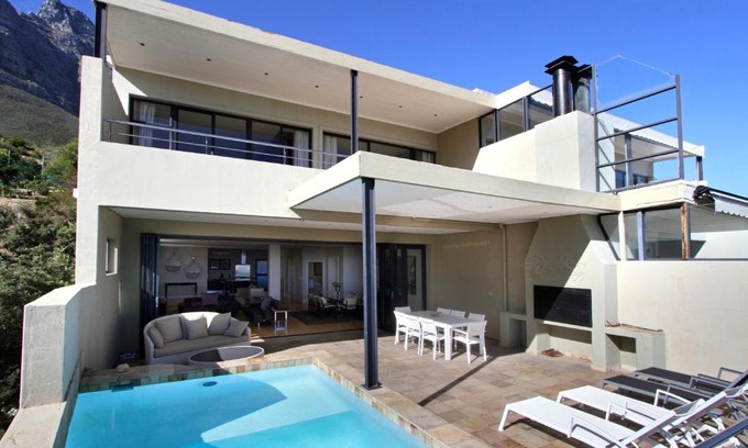 Camps Bay Apartment | MedBurn Views Penthouse