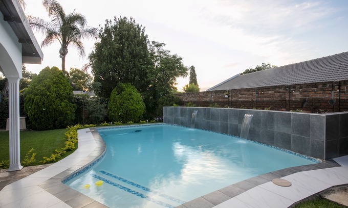 Garsfontein Hotel | Menlyn Apartments