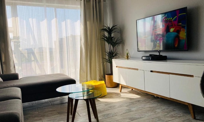 Menlyn Apartment | @Menlyn Place, Menlyn Maine