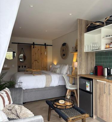 Glencairn Apartment | Modern Coastal Studio near Glencairn Beach