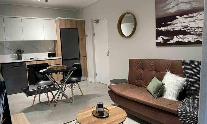 Greater Johannesburg Metropolitan Area Apartment | Munyaka executive 1 bedroom fully furnished apartment