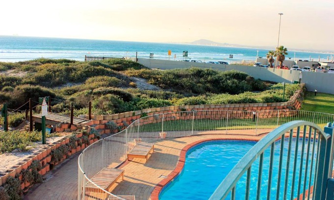 Lagoon Beach Apartment | Neptune Isle