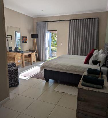 Victoria Bay Apartment | New Wave Village