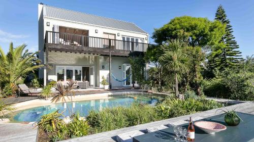 Noordhoek House | Noordhoek Beach Villa - solar back up power