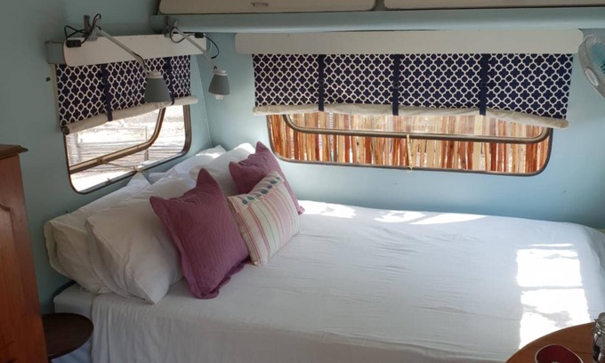 Oudtshoorn Hostel | Oasis Shanti Backpackers