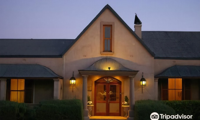 Beaufort West Hotel | Old House Lodge