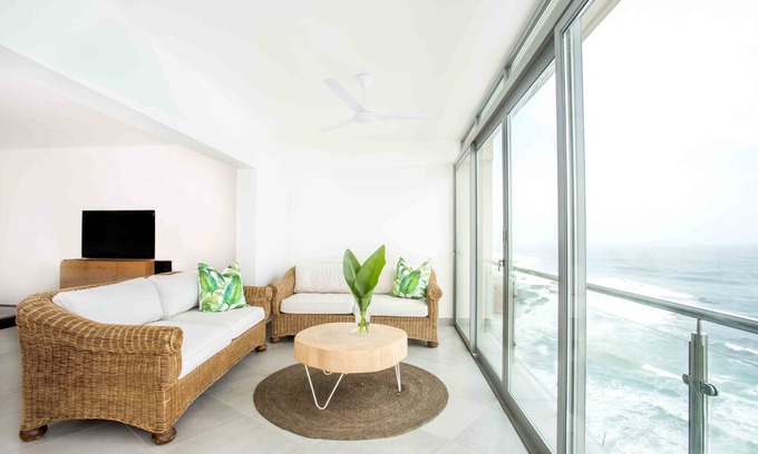 Sheffield Beach Apartment | On The Rocks in Sheffield Beach