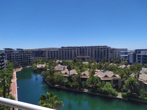 Victoria and Alfred Waterfront Apartment | One Bedroom Apartment - fully equipped and design furnitures