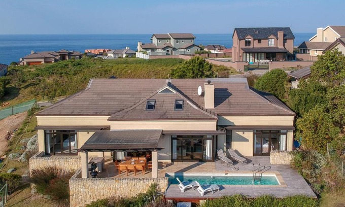 Knysna House | Pezula Eleventh Hole Luxury