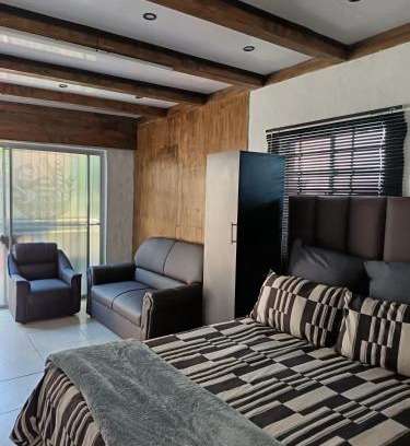 Scottsville Hostel | PMB Backpackers Lodge