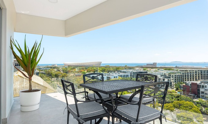 Green Point Apartment | Point Break | Luxe Apartment | Views | Balcony