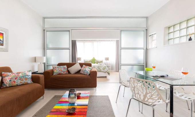 Green Point Apartment | Portswood Mews 11 by CTHA
