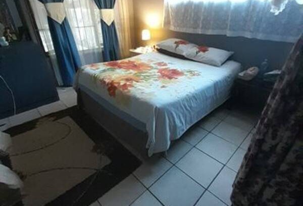 Port Edward Resort | Private room ∙ 2 guests