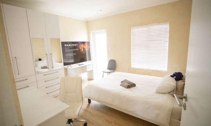 Bloubergstrand Resort | Private room ∙ 1 guest