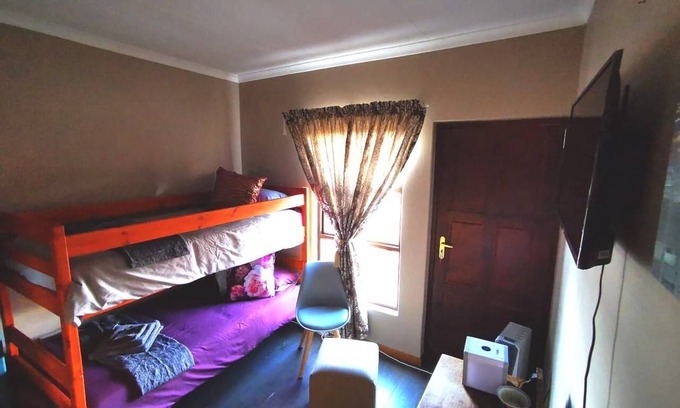 Kempton Park Resort | Private room ∙ 2 guests