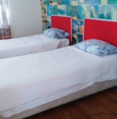 Muizenberg Resort | Private room ∙ 3 guests
