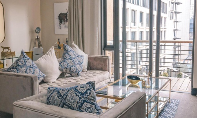 Sandown Apartment | Raphael penthouse 205