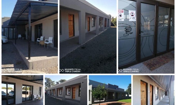 Tsantsabane Bed & Breakfast | Rose and Thorn Guesthouse