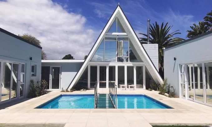Bloubergstrand Apartment | Salt Boutique Guesthouse King Room Near Pool