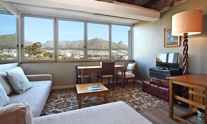 Mouille Point Apartment | Sandringham Studio 61