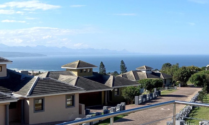 Plettenberg Bay House | Self Catering Accomodation with a View