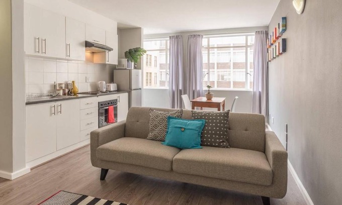 Cape Town City Centre Apartment | Senator Park 22C