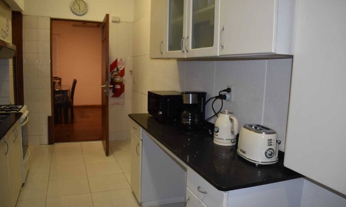 Mendoza City Center House | Spacious 5-bedroom house with WiFi, AC in phenomenal Mendoza