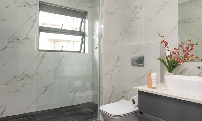 Umhlanga Apartment | Spacious and Modern 3-bedroom apartment with WiFi, AC in awesome uMhlanga