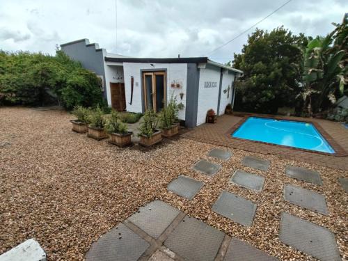 Oudtshoorn House | Stay @ Dudok