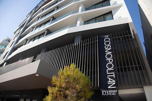 Sea Point Apartment | The Cosmo Luxury Suites by Totalstay