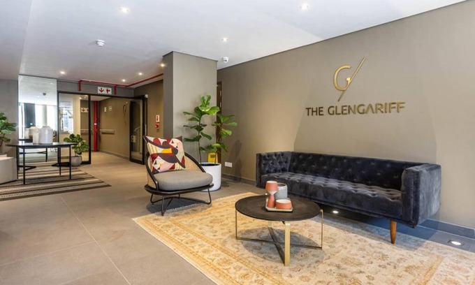 Three Anchor Bay Apartment | The Glengariff Luxury Apartment
