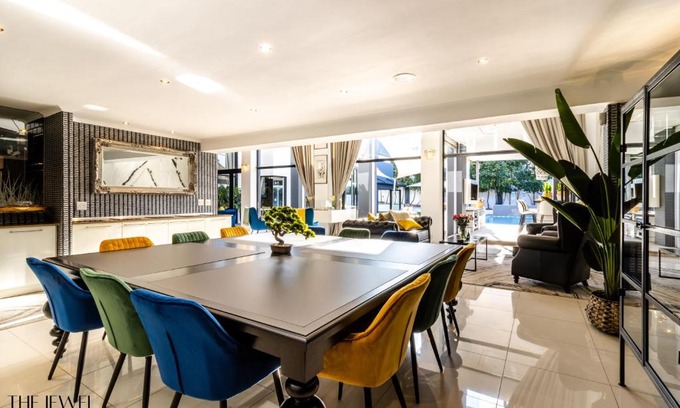Bellville Bed & Breakfast | The Jewel B&B