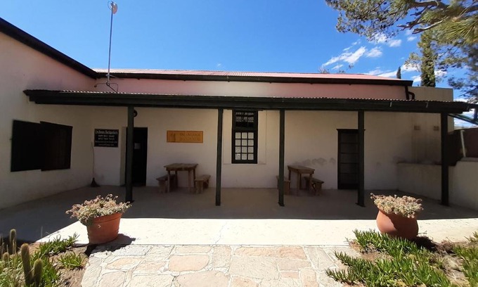 Nieu-Bethesda Hostel | The Owlhouse Backpackers