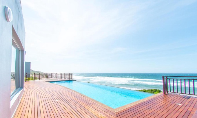 Tinley Manor House | The residence on sea view