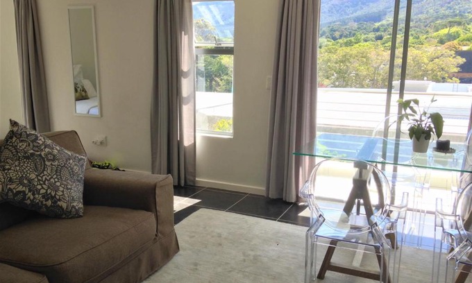 Rondebosch Apartment | The Rondebosch 517