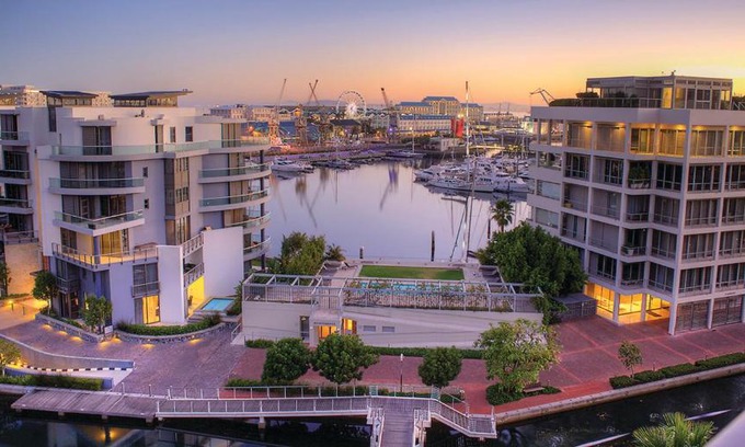 Victoria and Alfred Waterfront Apartment | Three Bedroom Apartment - fully furnished and equipped
