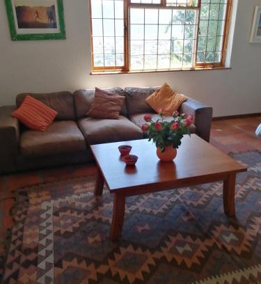Fish Hoek Apartment | Top spot for adventurous couple