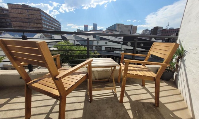 Downtown Johannesburg Apartment | Trendy apartment @ maboneng