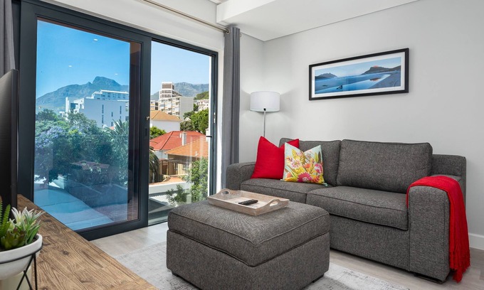 Green Point Apartment | Trendy | Modern | One Bedroom | Green Point