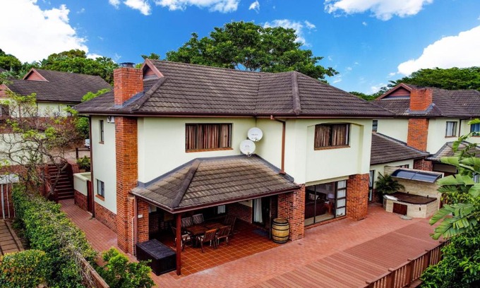 Pennington House | Turnberry House T16 - Selborne Golf Estate