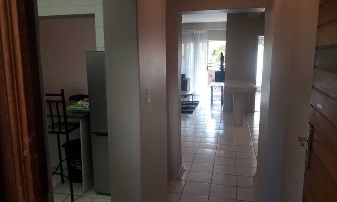 Greater Johannesburg Metropolitan Area Apartment | Two Bedroom Two Bathroom Central To Gautrain & Mall 5 Minutes Walk