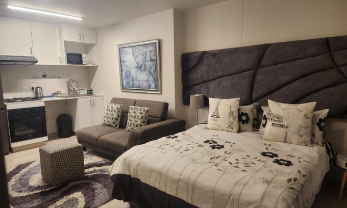 Umhlanga Apartment | Umhlanga flat near Gateway mall