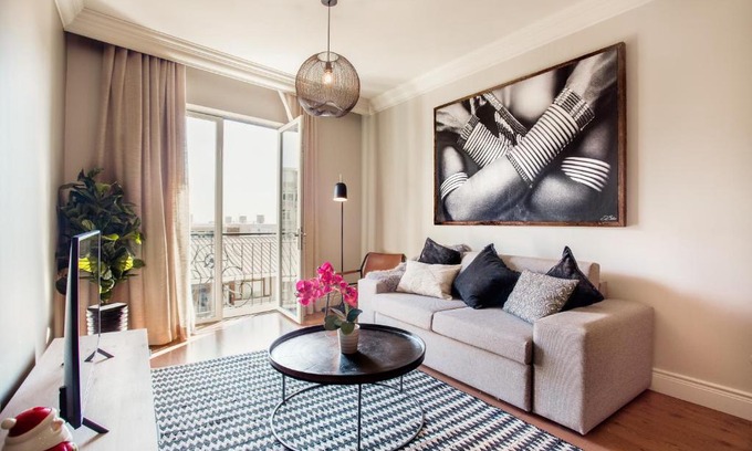 Green Point Apartment | Unit 620 Cape Royale Luxury Apartments