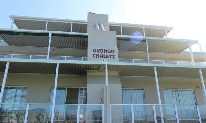 Manaba Beach Apartment | Uvongo Chalet 3