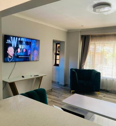 Greater Johannesburg Metropolitan Area Bed & Breakfast | Valley Inn Guest House, Accommodation 17 Elizabeth Ave, Rivonia, Sandton, 2191