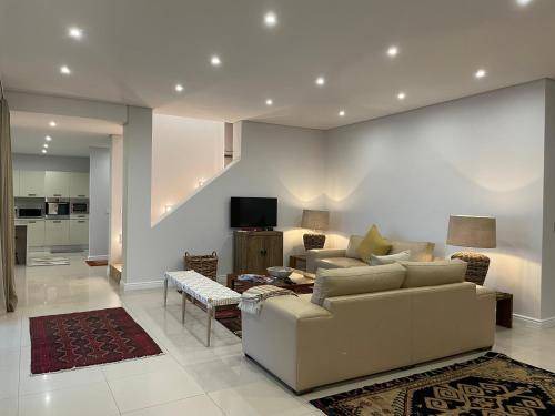 Cape Town Villa | Villa ∙ 5 bedrooms ∙ 10 guests
