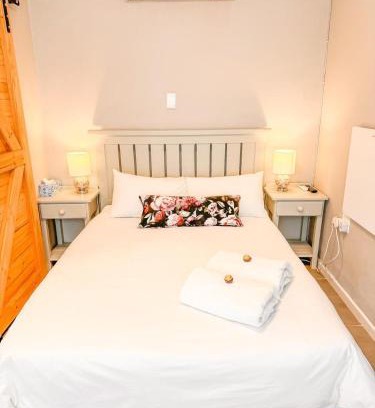 Beaufort West Apartment | Vrede Villa - no loadshedding