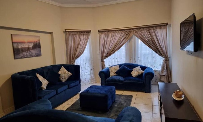 Greater Johannesburg Metropolitan Area Apartment | Waldorf II 3 Bedroom Apartment