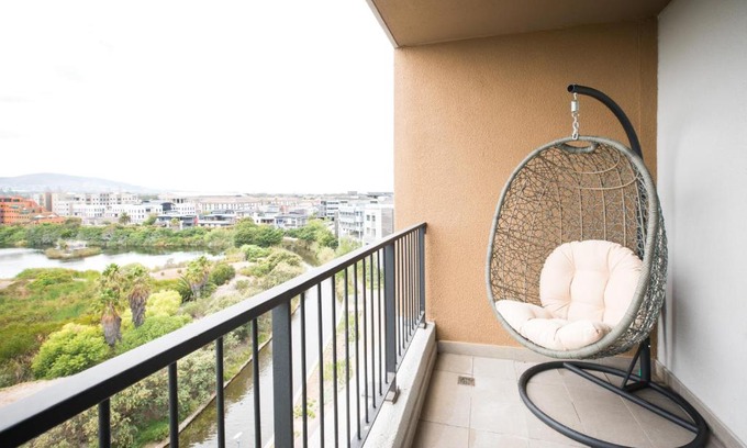 Century City Apartment | Waters Edge Self-Catering Apartment